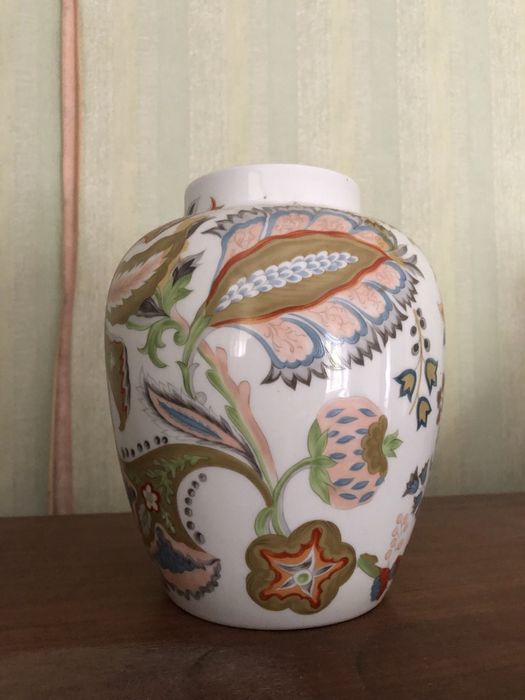 Jarro de porcelana de paris