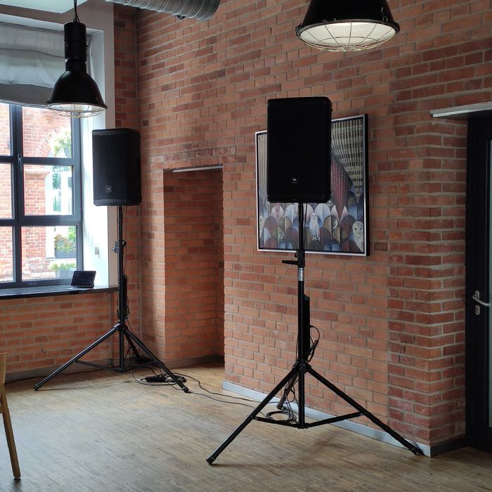 Wynajem nagłośnienia estradowego na imprezę (bluetooth) JBL EON 715