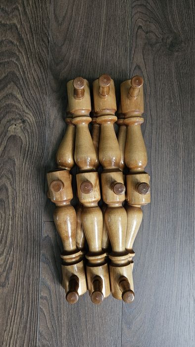 Wieszak na ubrania ścienny