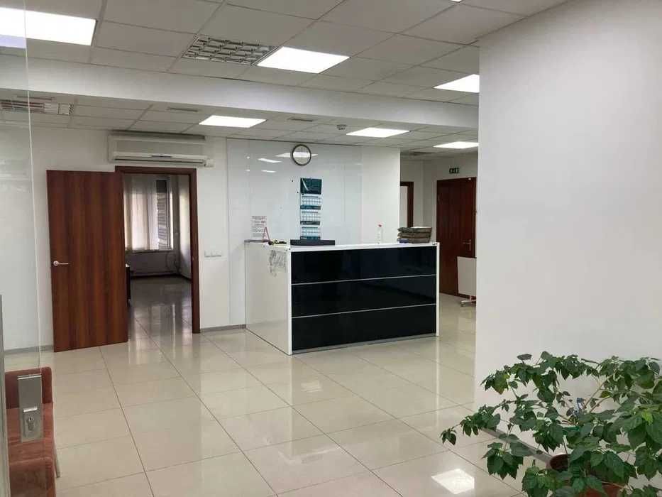 Продаж Фасадного Приміщення Науки 30 ! 207 кВ! Банк! Стоматологія