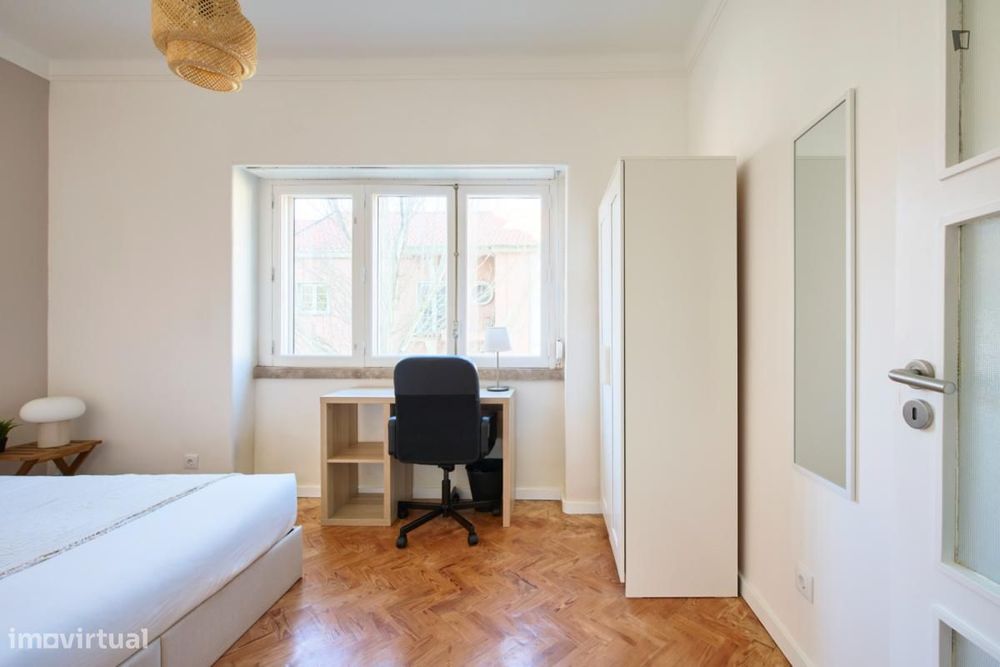 Quarto - localizado em Alvalade Lisbon