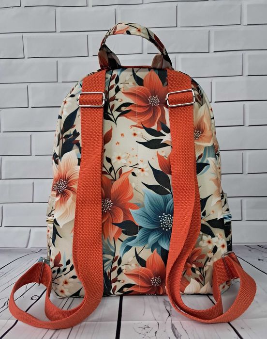 Plecak handmade - szyty z tkaniny wodoodpornej.