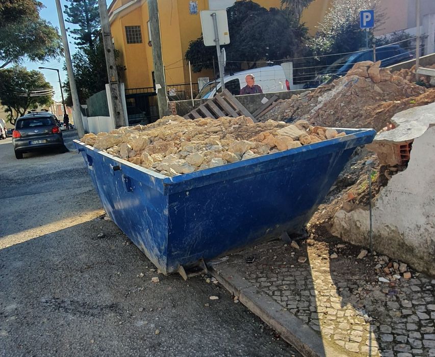 CONTENTORES para entulho resíduos urbanos, industriais e jardinagem