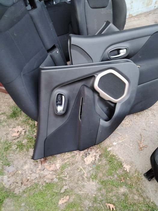 Салон, сиденья Jeep Renegade