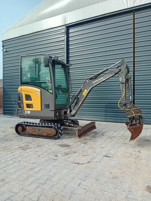 Minikoparka Volvo EC 18D rok 2017 pełen oryginał 3 łyżki 2 biegi bdb