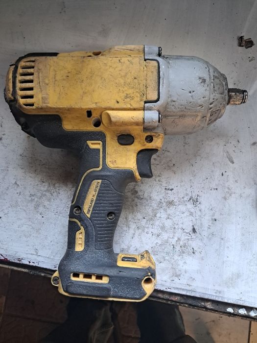 Klucz udarowy dewalt 18v
