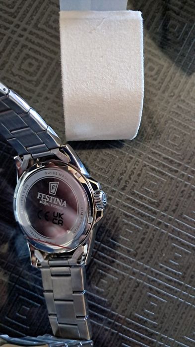 Relógio Festina Sapphire Swiss Made, novo e sem uso.