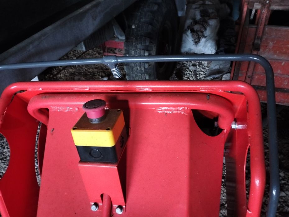 Máquina de triturar madeira