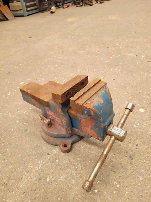 Torno de bancada em metal