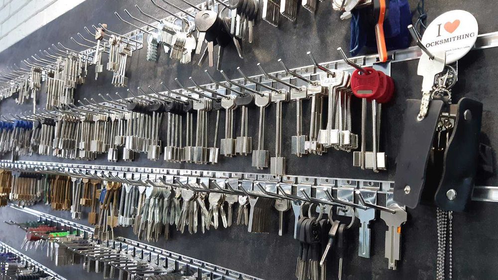 Офіційний сервіс-центр MUL-T-LOCK та ABLOY