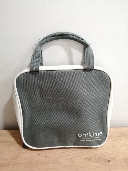 Kosmetyczka organizer na próbki kosmetyki Oriflame + gratis
