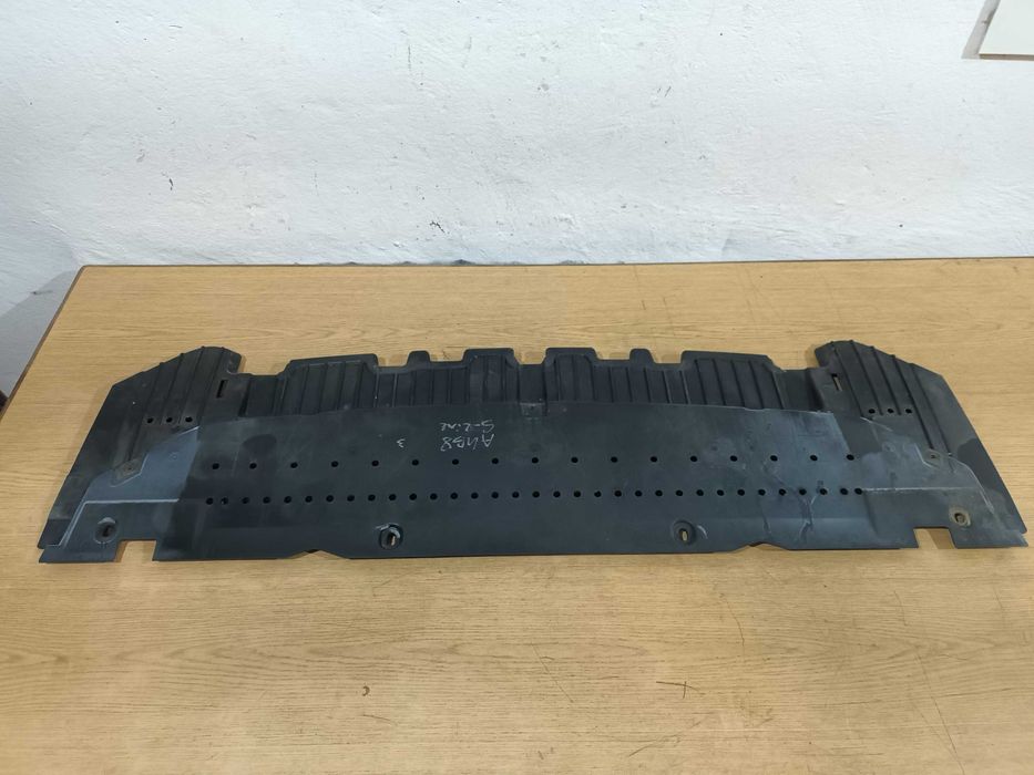 Osłona płyta listwa pod zderzak S-line AUDI A4 B8 przed lift