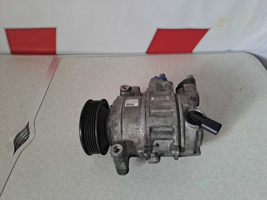 Компресор кондиціонера 8KD260805 на AUDI, VW