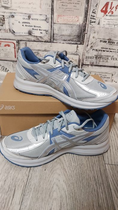 Продам кросівки Asics Jog 100S