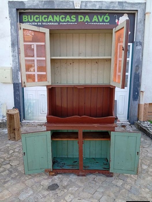 Cantareira em madeira