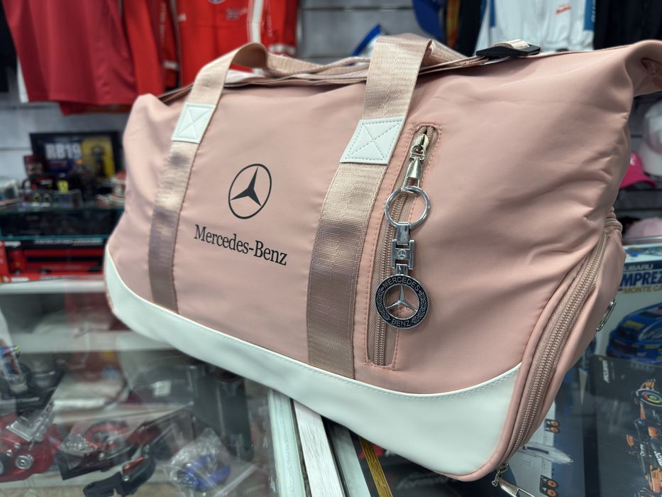Mala Rosa Mercedes Petronas linda