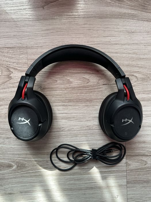 Продам ігрові навушники (гарнітури) HyperX та Razer