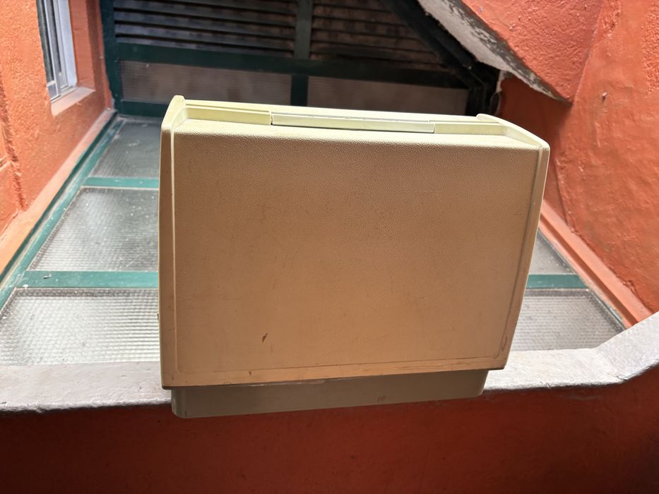 Maquina de costura Antiga da Singer para peças ou decoracao