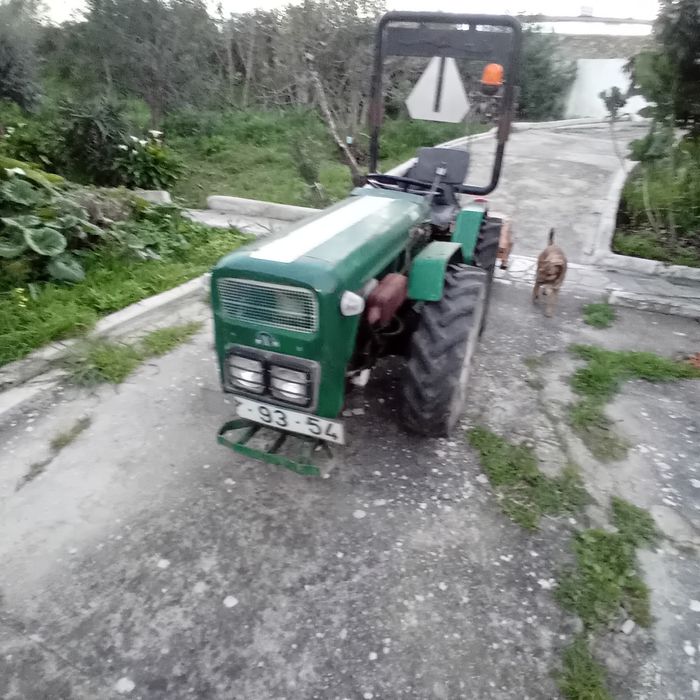 Trator articulado Ferrari