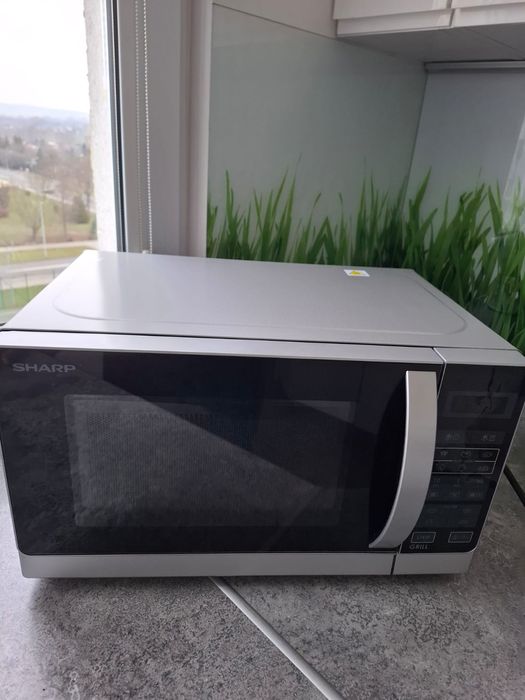 Sharp R642INW Kuchenka mikrofalowa z grillem