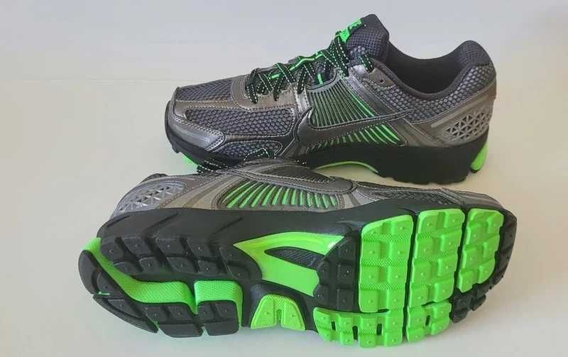 Nike Zoom Vomero 5 SE Metallic Pewter Tamanho 43 Novas