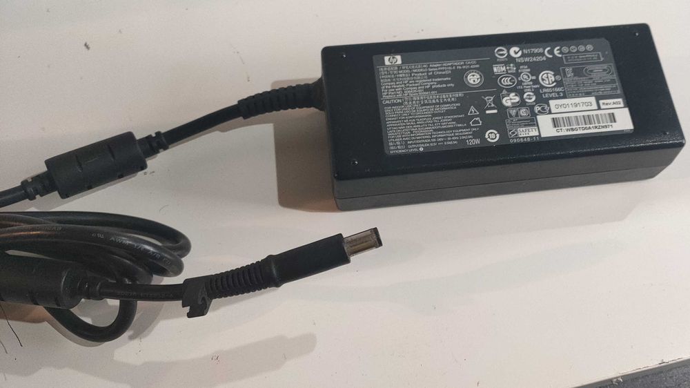 Carregadores Dell, HP e Samsung