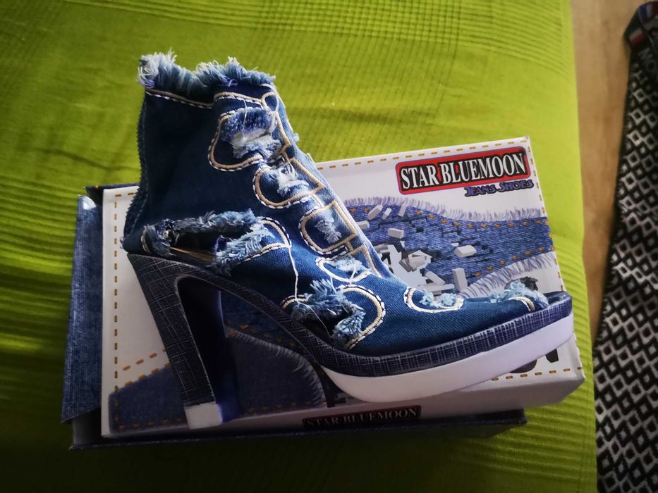 Sprzedam butki Star Bluemoon r. 39 nowe