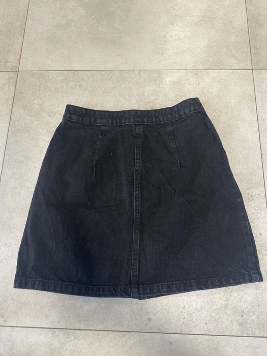 Czarna spódniczka jeansowa na guziki DenimCo.