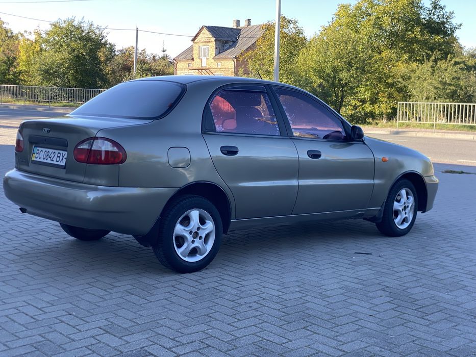 Продам  хорошу автівку в гаронму стані