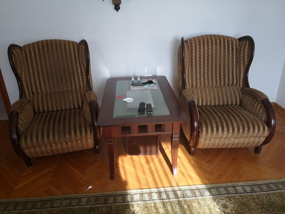 Wersalka rozkładana wraz z fotelami