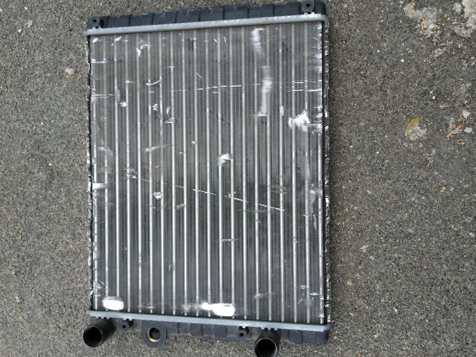 Радиатор охлаждения двигателя 6N0121253K VAG
