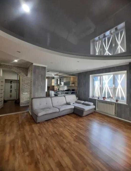 Продаж будинку центр міста