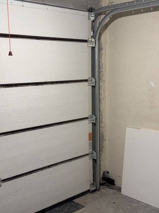 Brama  garażowa  segmentowa