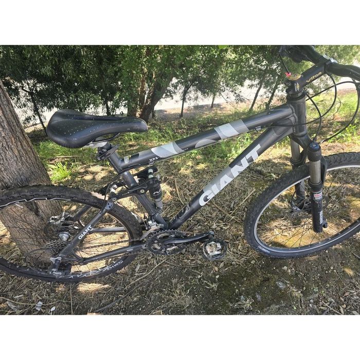 Btt giant m suspensao total