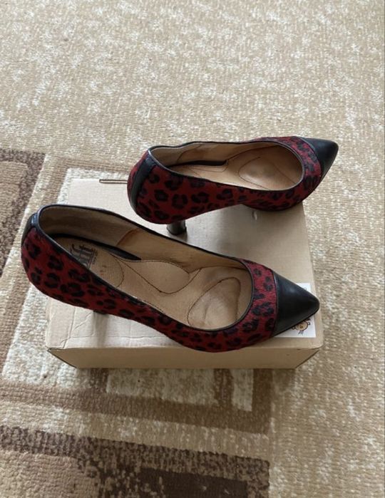 Туфлі фірмові шкіряні р. 36