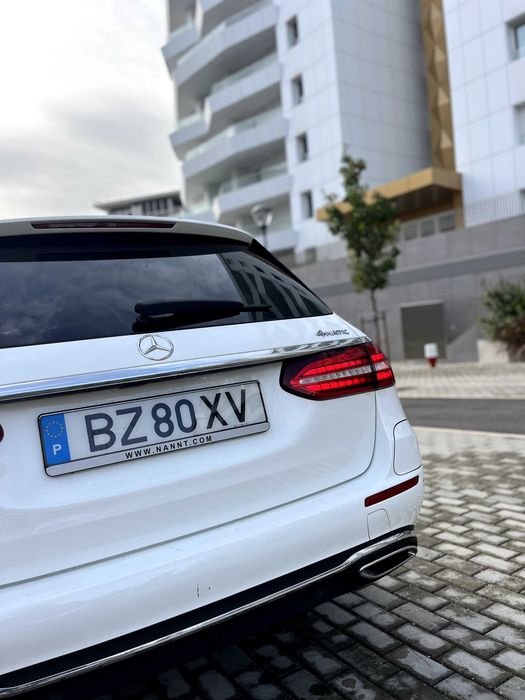 Mercedes E300de 2022 4MATIC Plug-in Hybrid Diesel com Consumo Cidade 2,5L foto 3