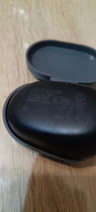 Xiaomi Redmi AirDots 2 та Xiaomi  AirDots