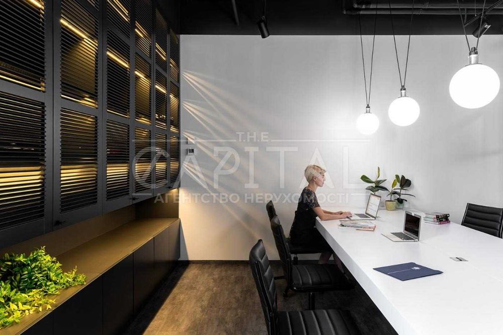 Оренда / Офіс / 160 м2 -/ вул. Князів Острозьких 32/2 / Печерський р н