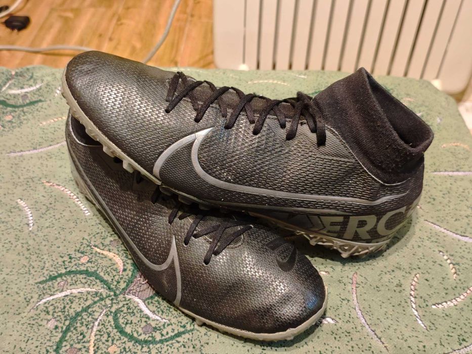Футзалки, сороконожки Nike Mercurial оригинал размер- 44 стелька- 28см