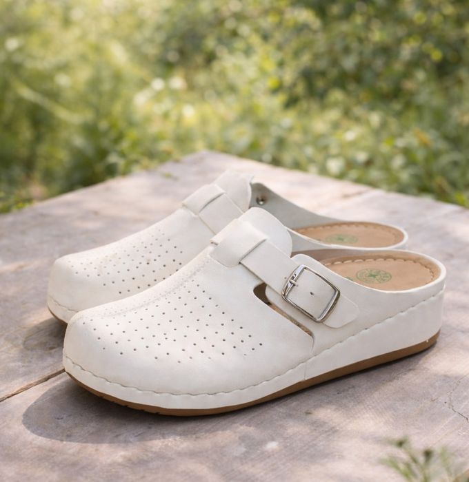 Взуття для медпрацівників.Виробник Туреччина .