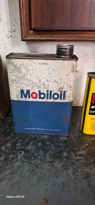 Latas antigas de lubrificantes