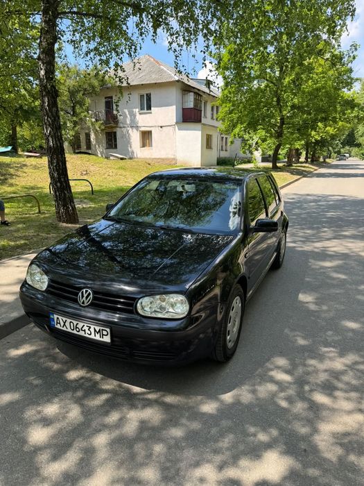 Продам гольф четвертий
