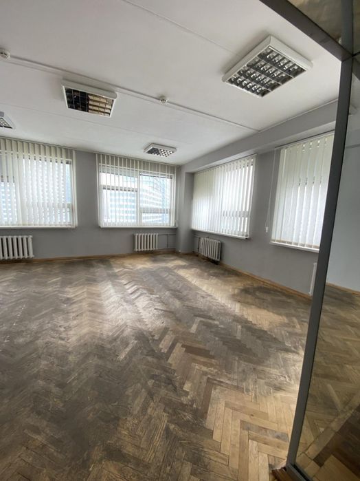Оренда офісу на вул. Євгенія Сверстюка,23 на 36,1 м²