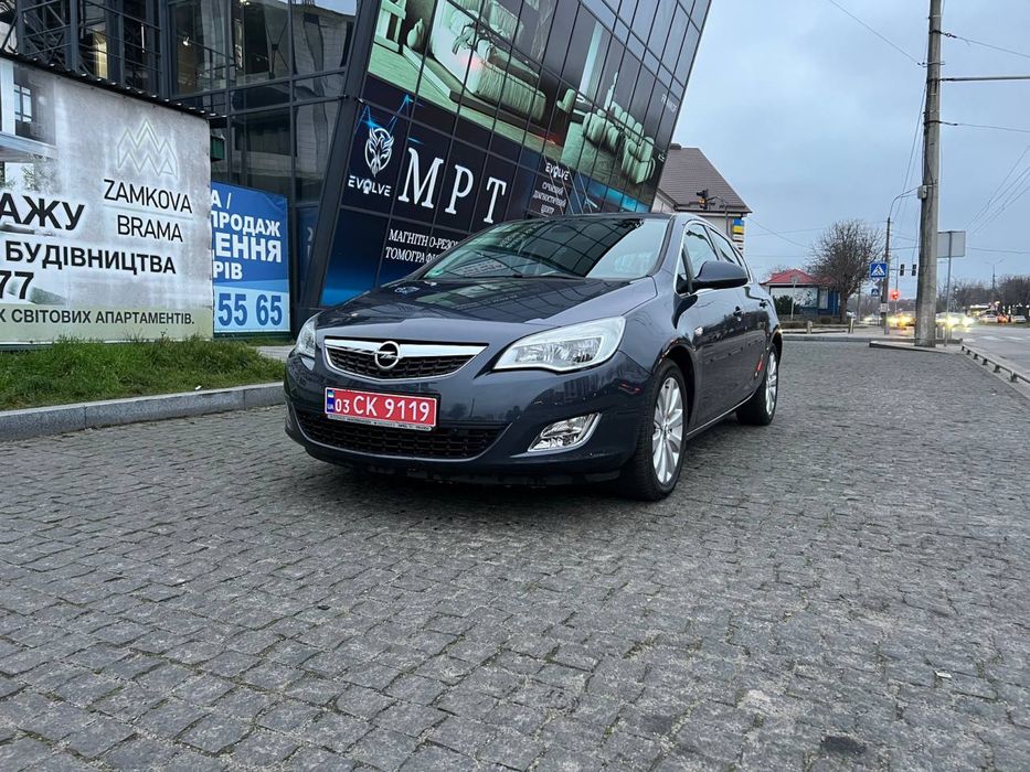 Opel Astra J 2009