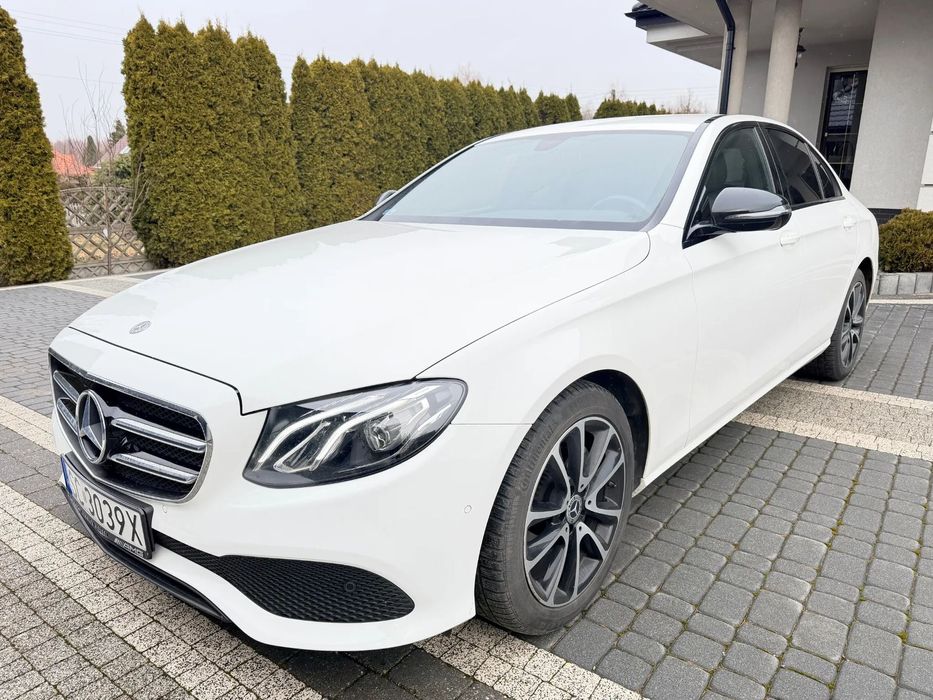 Mercedes-Benz Klasa E E-klasa 220d, serwis ASO, bezwypadkowy, FV23%, MultiBEAM