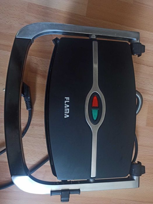 Sanduicheira Grill 499FL, Flama linha Inox