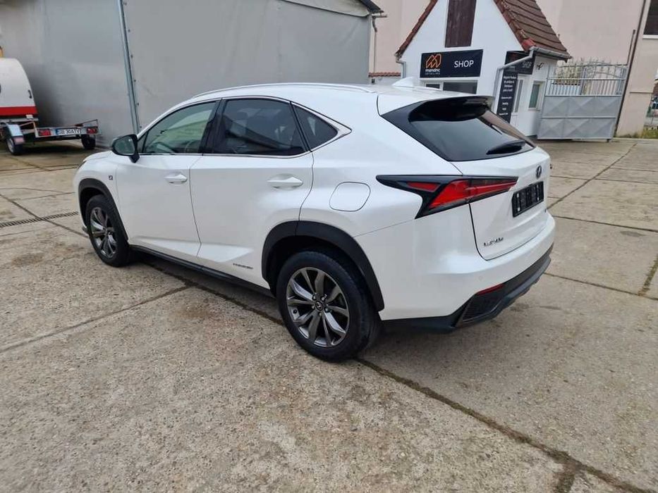 Бампер LEXUS NX Z10 розборка запчастини шрот Лексус ен икс зе10