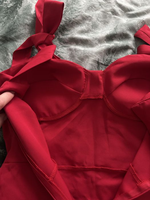 Сукня міні червона