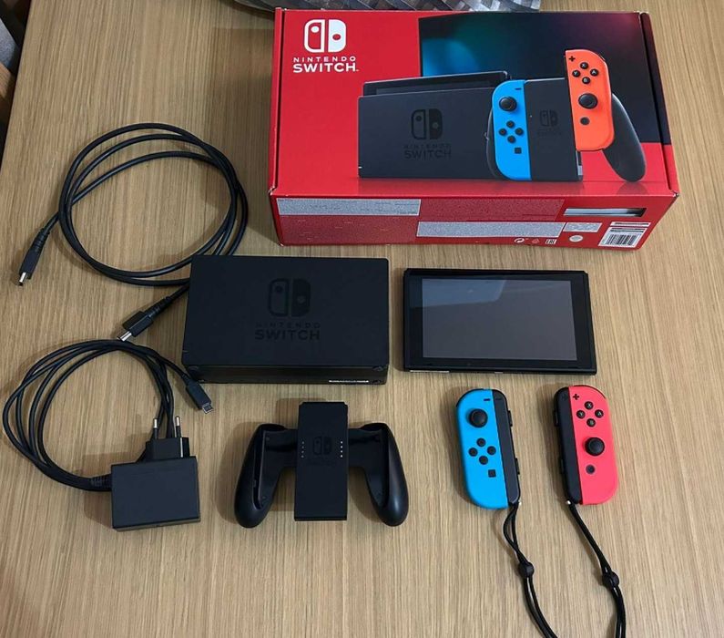Nintendo Switch em ótimo estado + acessórios originais