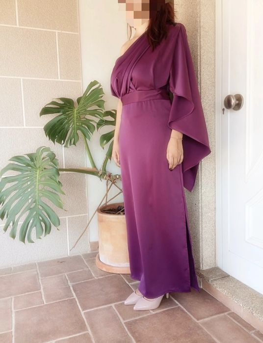 Vestido assimétrico um ombro Feversave Burgundy